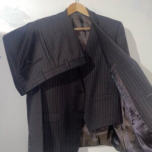 Lauren Ralph Lauren Brown Pinstripe 3 Piece Suit Slim Fit 44 Short Pants 36x29